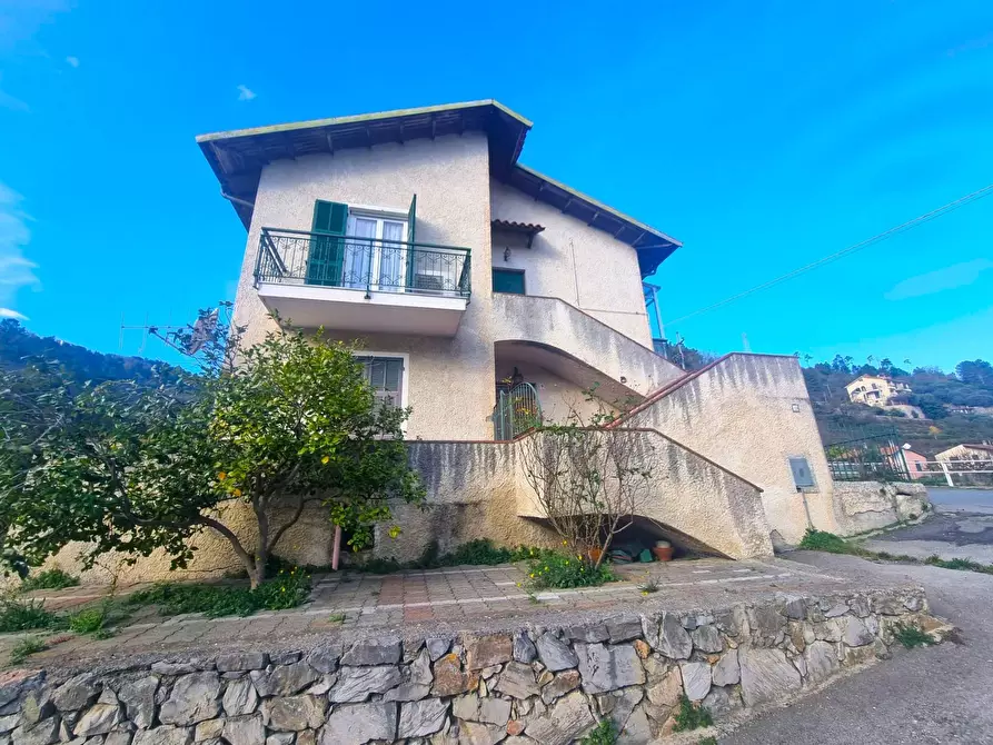 Immagine 19 di Appartamento in vendita  in Via Silvio Pellico 19 a Finale Ligure