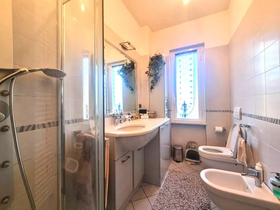 Immagine 16 di Appartamento in vendita  in Via Silvio Pellico 19 a Finale Ligure