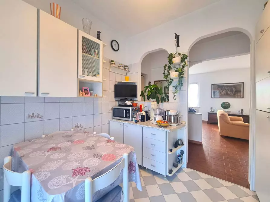 Immagine 7 di Appartamento in vendita  in Via Silvio Pellico 19 a Finale Ligure
