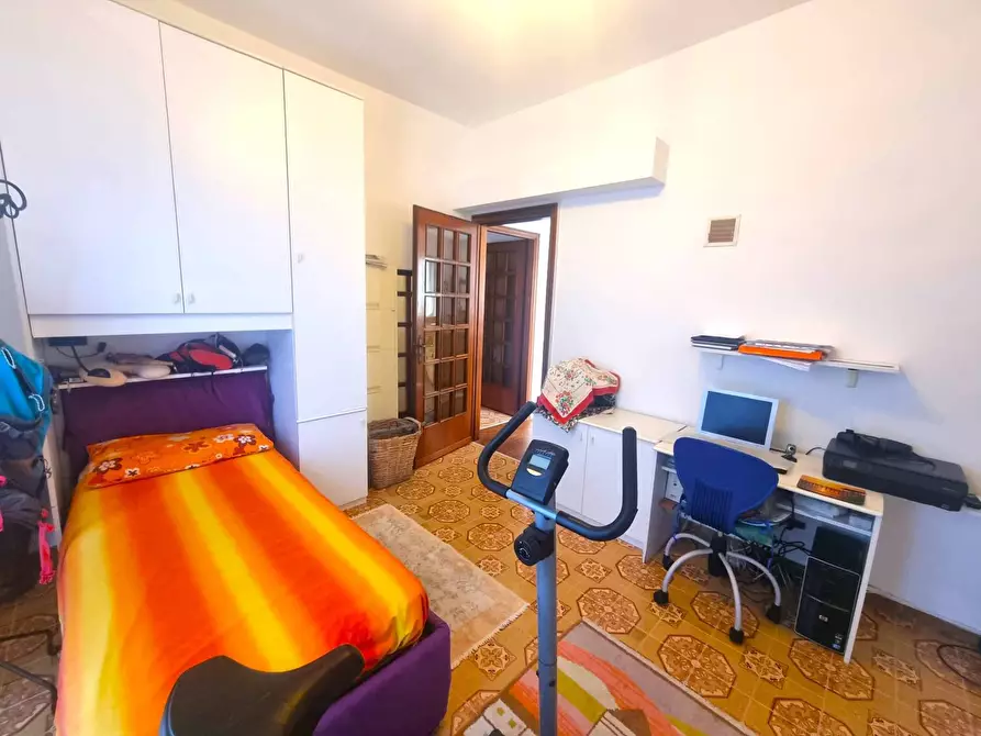 Immagine 14 di Appartamento in vendita  in Via Silvio Pellico 19 a Finale Ligure