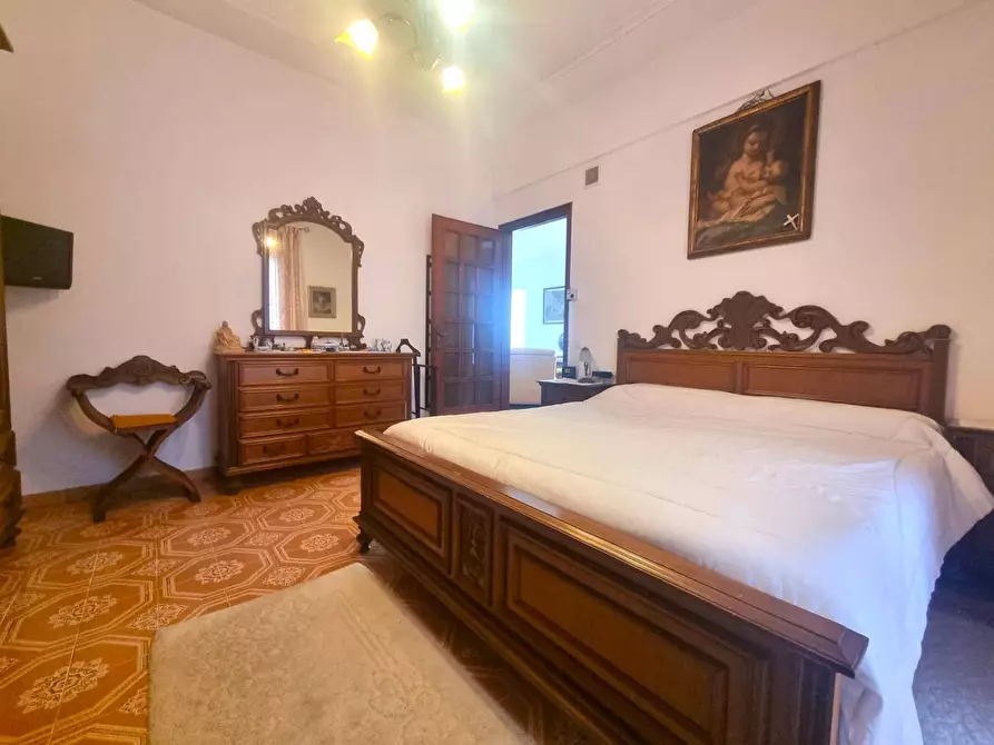 Immagine 10 di Appartamento in vendita  in Via Silvio Pellico 19 a Finale Ligure