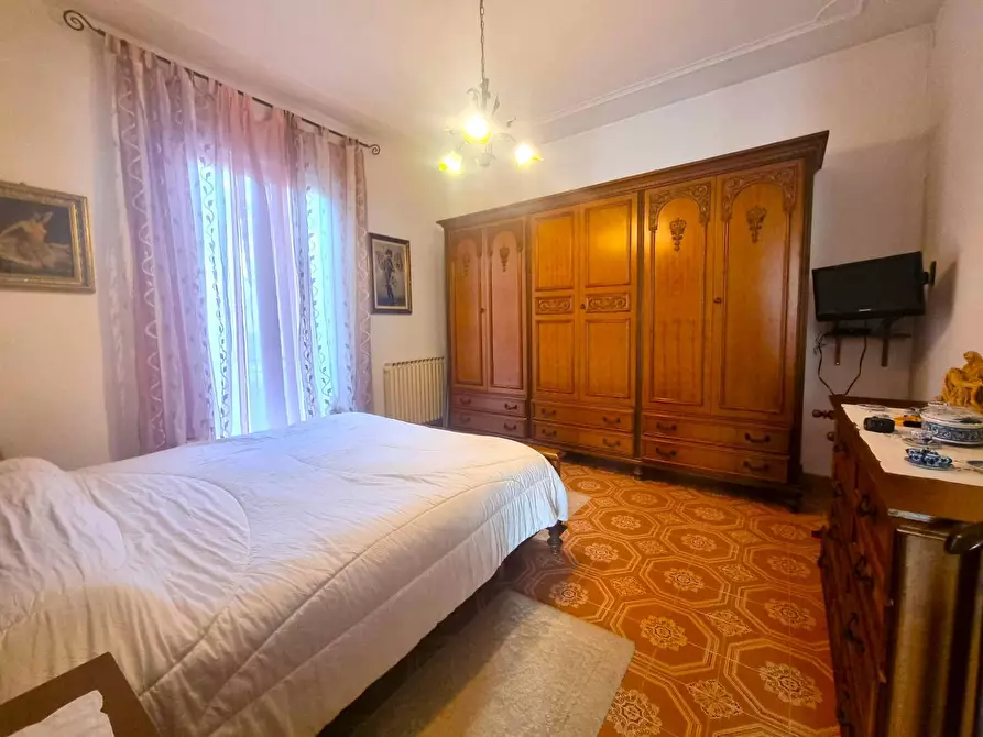 Immagine 11 di Appartamento in vendita  in Via Silvio Pellico 19 a Finale Ligure