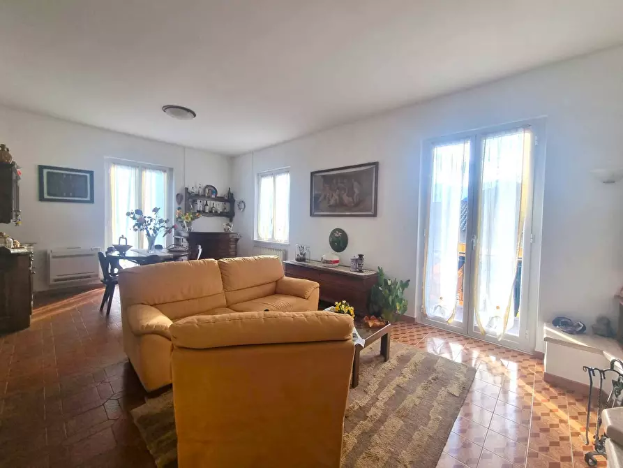 Immagine 4 di Appartamento in vendita  in Via Silvio Pellico 19 a Finale Ligure