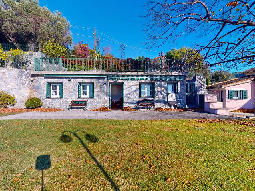 Immagine 7 di Appartamento in vendita  in Via Belvedere a Finale Ligure