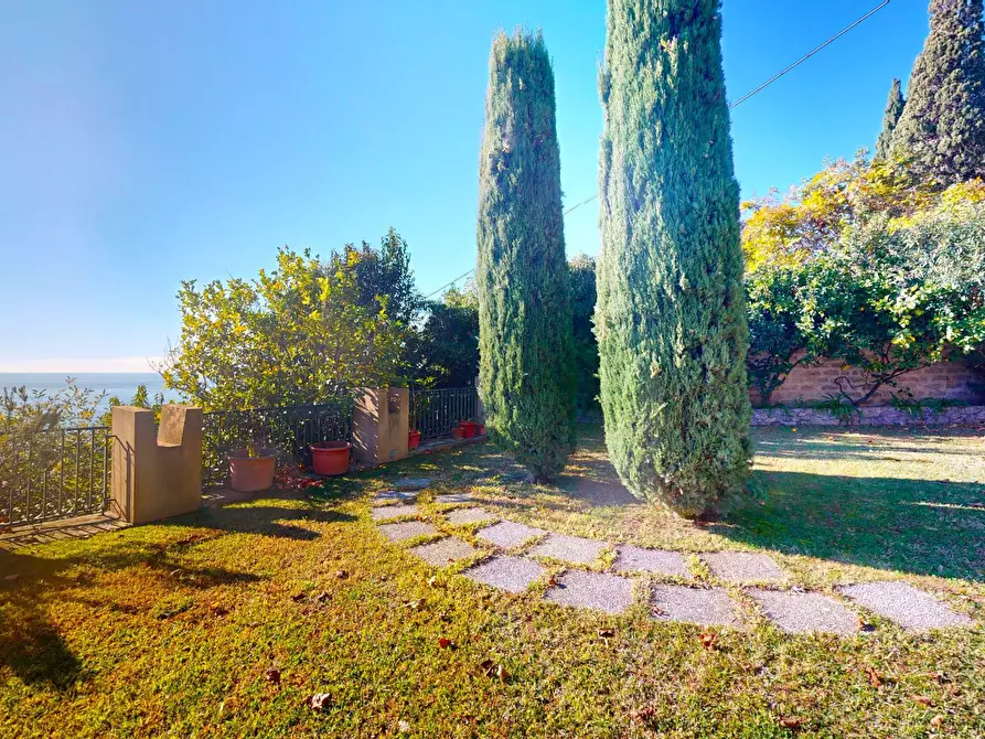 Immagine 10 di Appartamento in vendita  in Via Belvedere a Finale Ligure