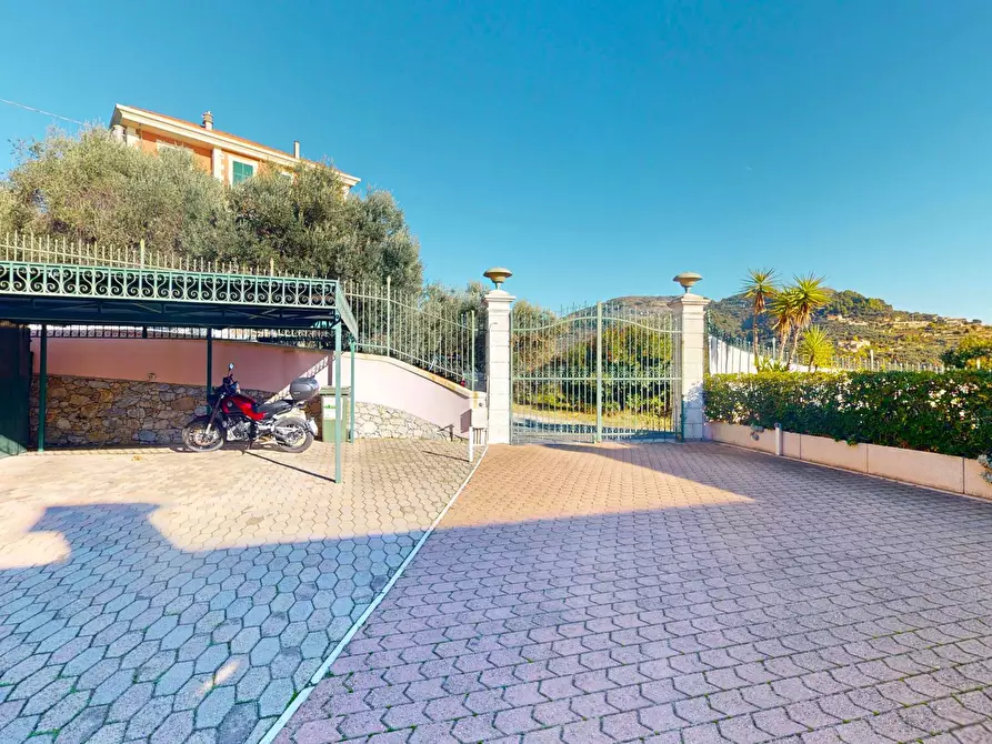 Immagine 26 di Appartamento in vendita  in Via Belvedere a Finale Ligure