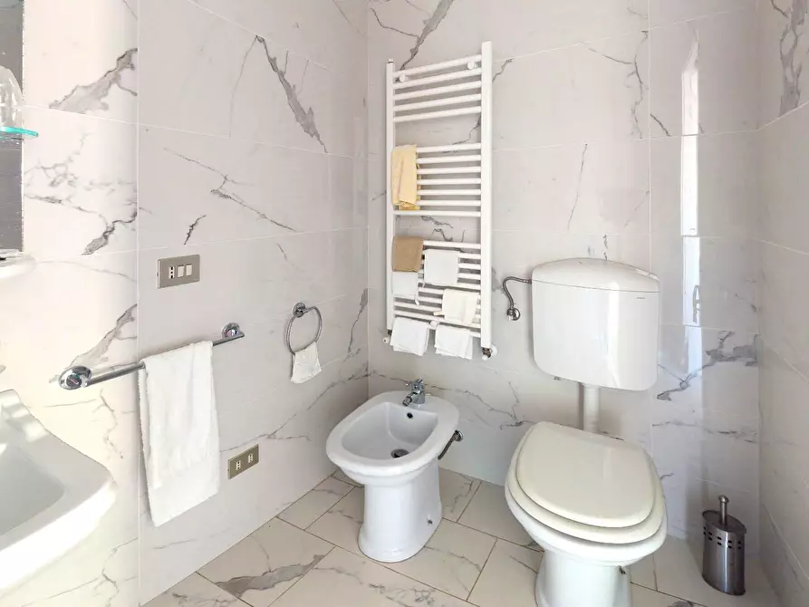 Immagine 28 di Appartamento in vendita  in Via Belvedere a Finale Ligure