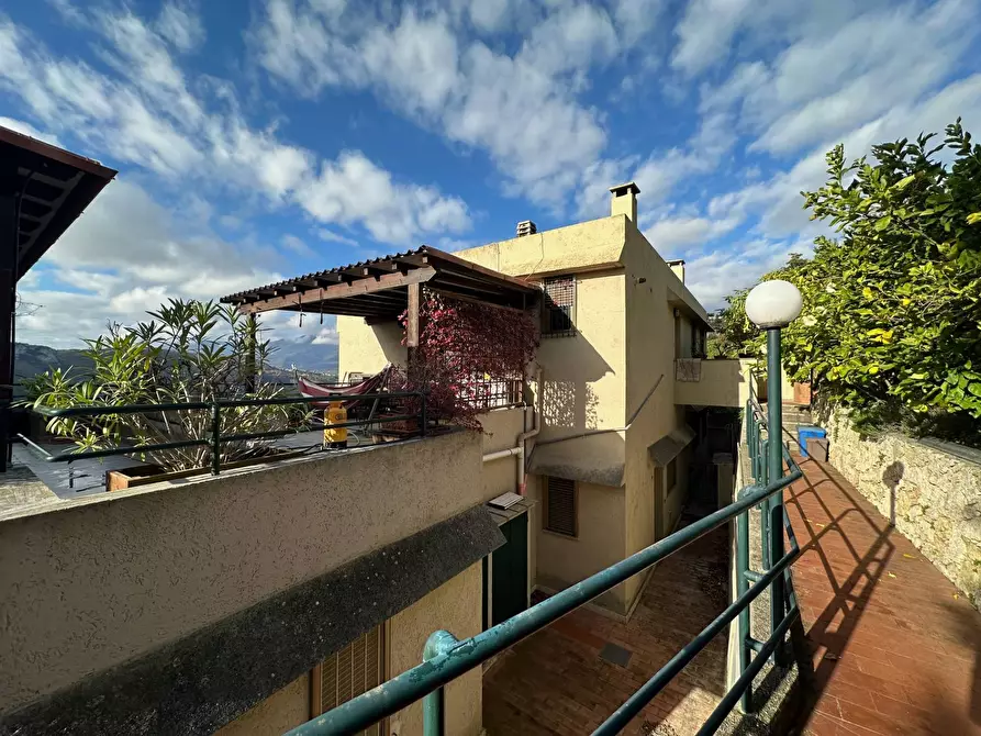 Immagine 26 di Villetta a schiera in vendita  in Via Caboto a Finale Ligure