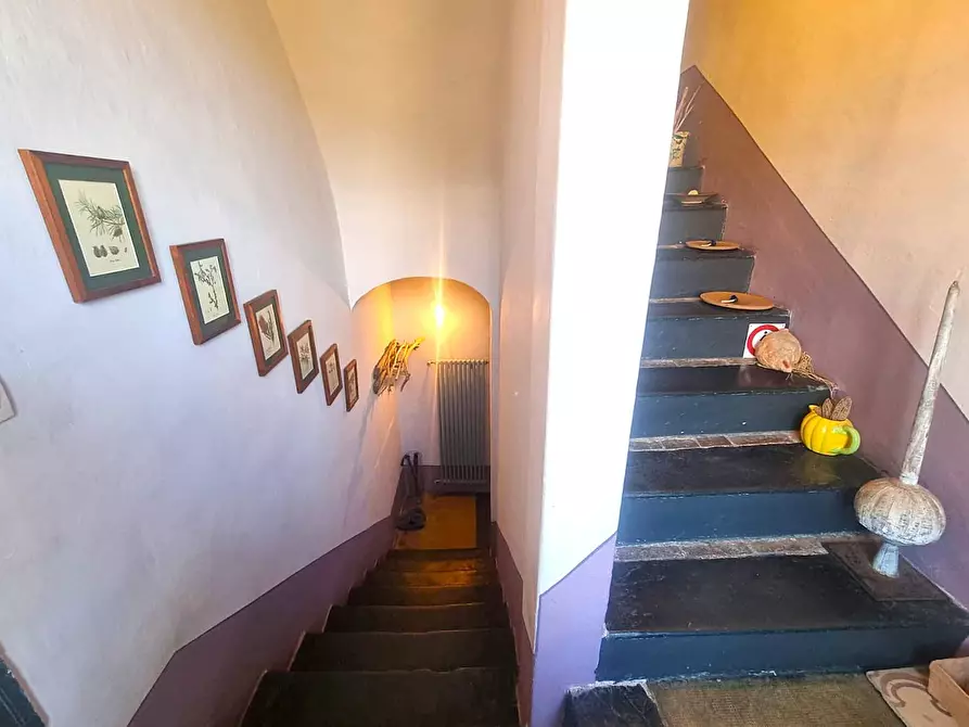 Immagine 3 di Appartamento in vendita  in Via delle fabbriche a Finale Ligure