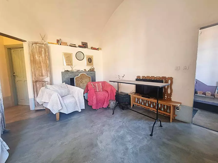 Immagine 4 di Appartamento in vendita  in Via delle fabbriche a Finale Ligure