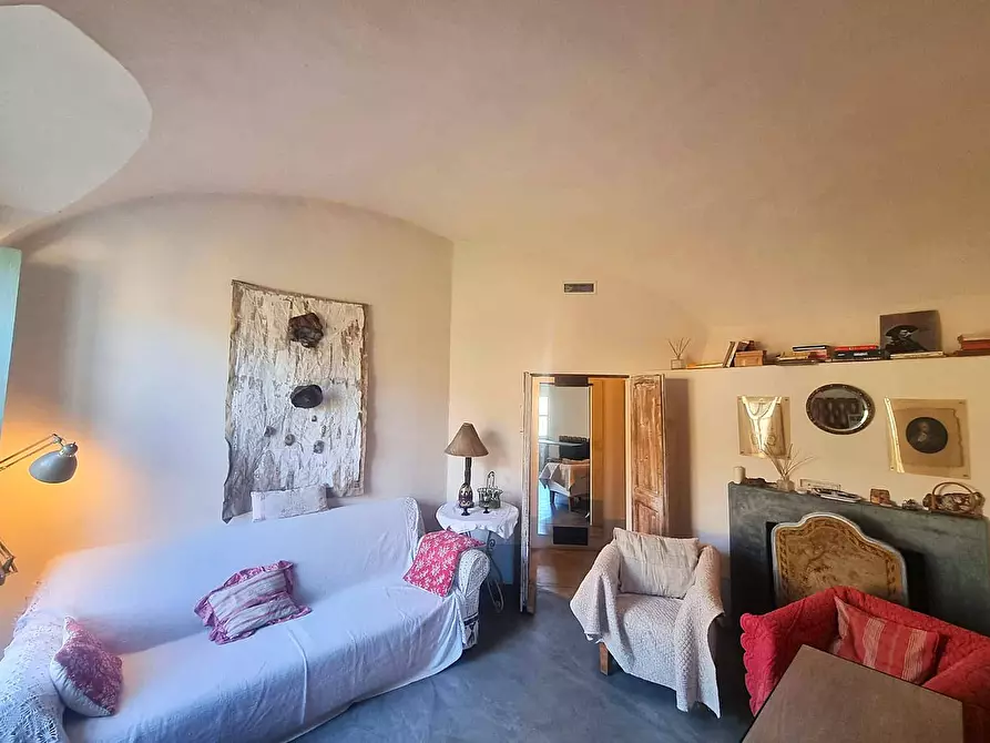 Immagine 5 di Appartamento in vendita  in Via delle fabbriche a Finale Ligure