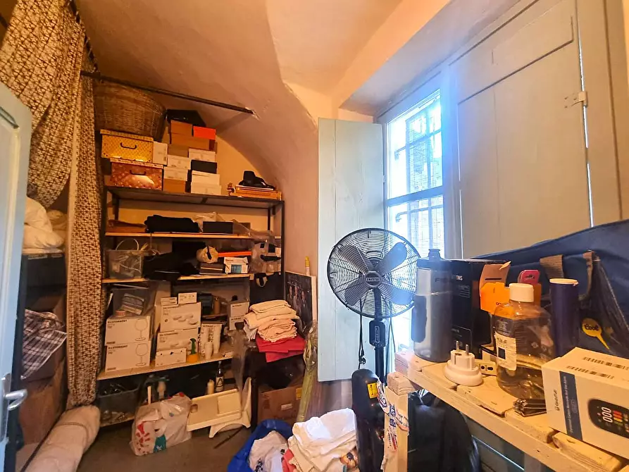 Immagine 13 di Appartamento in vendita  in Via delle fabbriche a Finale Ligure