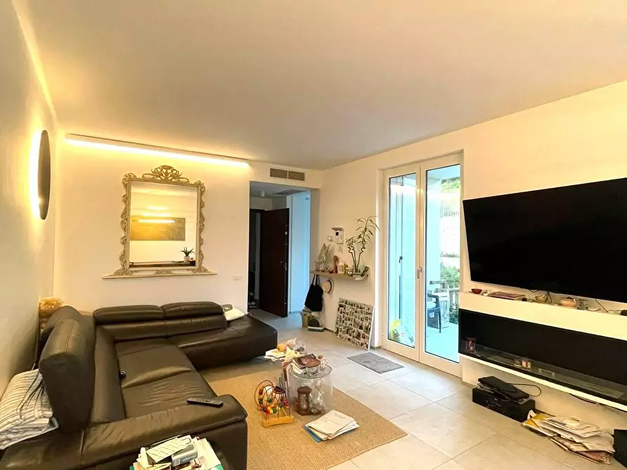 Immagine 2 di Appartamento in vendita  in Via Brunenghi a Finale Ligure