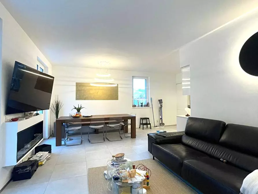 Immagine 1 di Appartamento in vendita  in Via Brunenghi a Finale Ligure