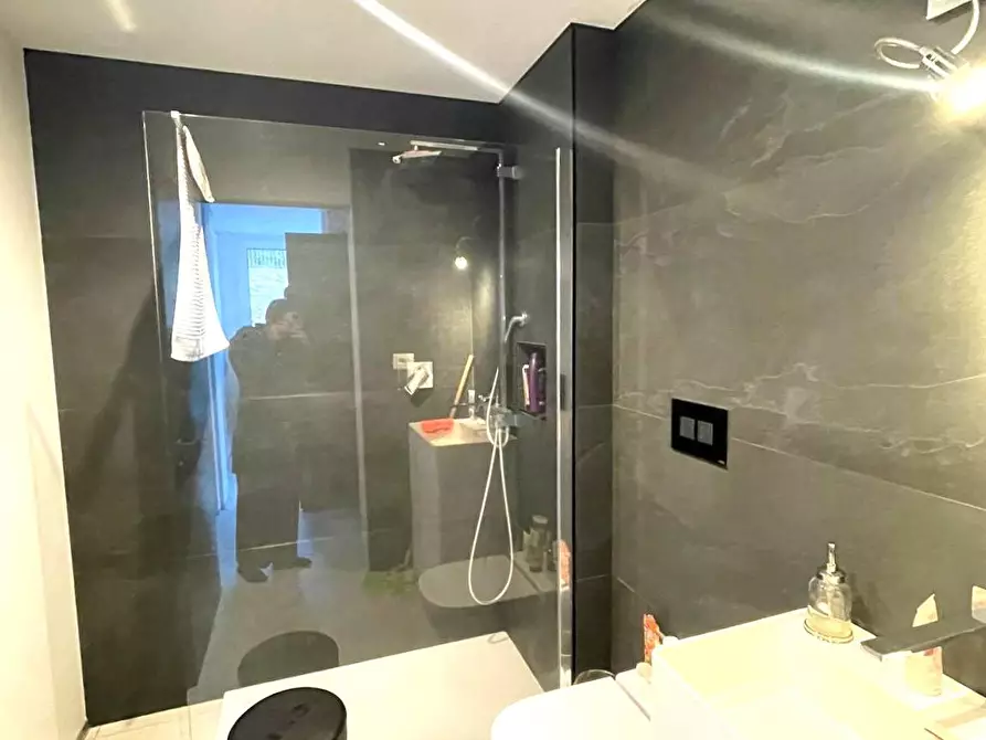 Immagine 8 di Appartamento in vendita  in Via Brunenghi a Finale Ligure