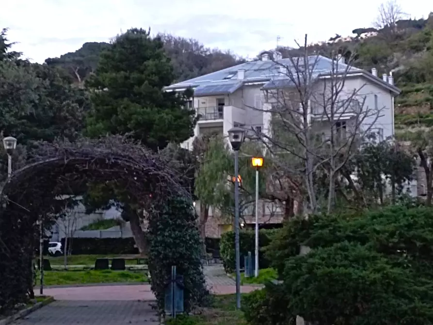 Immagine 11 di Appartamento in vendita  in Via Brunenghi a Finale Ligure