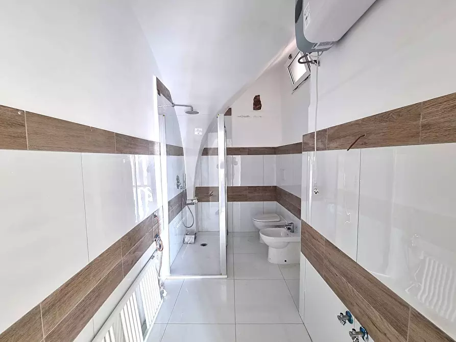 Immagine 10 di Appartamento in vendita  in Piazza San Bartolomeo a Finale Ligure