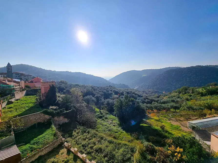 Immagine 17 di Appartamento in vendita  in Piazza San Bartolomeo a Finale Ligure