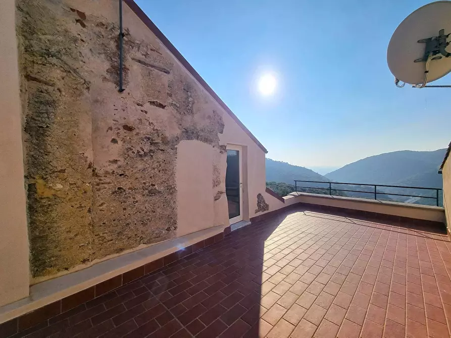 Immagine 19 di Appartamento in vendita  in Piazza San Bartolomeo a Finale Ligure