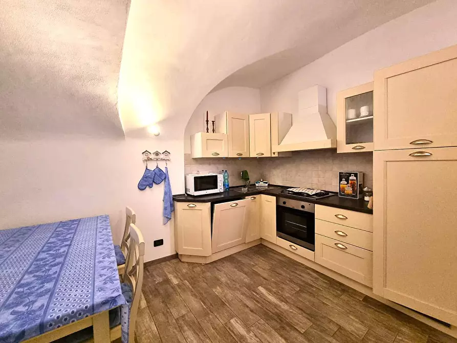 Immagine 3 di Appartamento in vendita  in Via San Giacomo a Finale Ligure