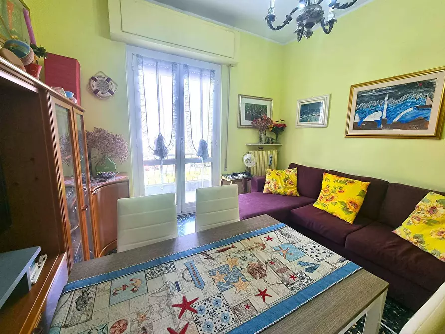 Immagine 3 di Appartamento in vendita  in Via Domenico Brunenghi 123 a Finale Ligure