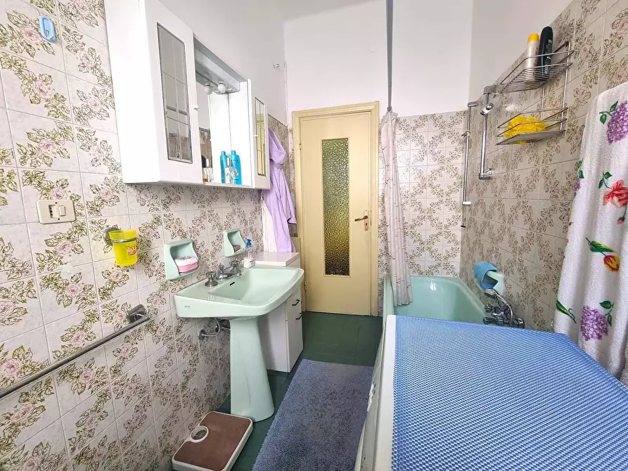 Immagine 12 di Appartamento in vendita  in Via Domenico Brunenghi 123 a Finale Ligure