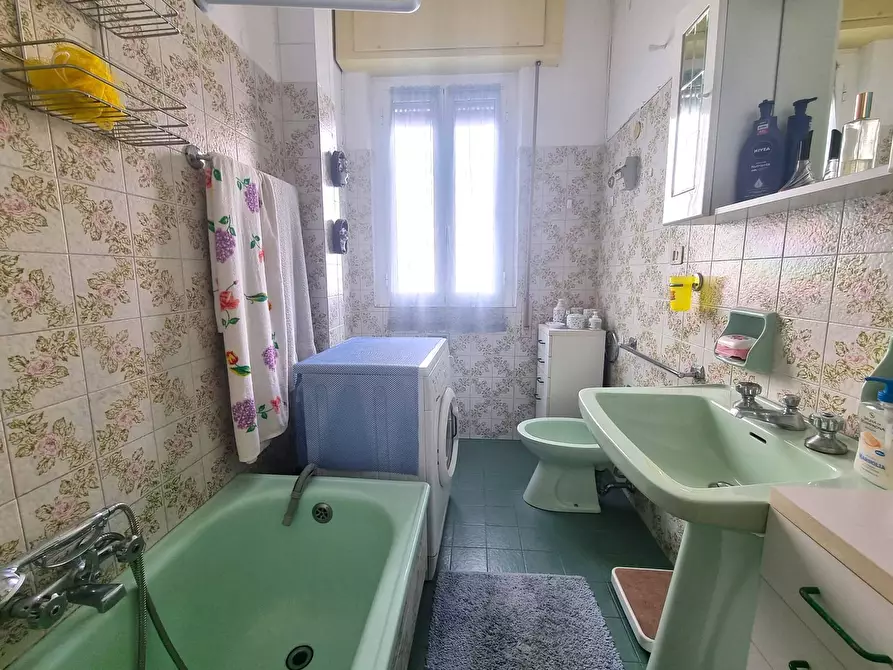 Immagine 13 di Appartamento in vendita  in Via Domenico Brunenghi 123 a Finale Ligure