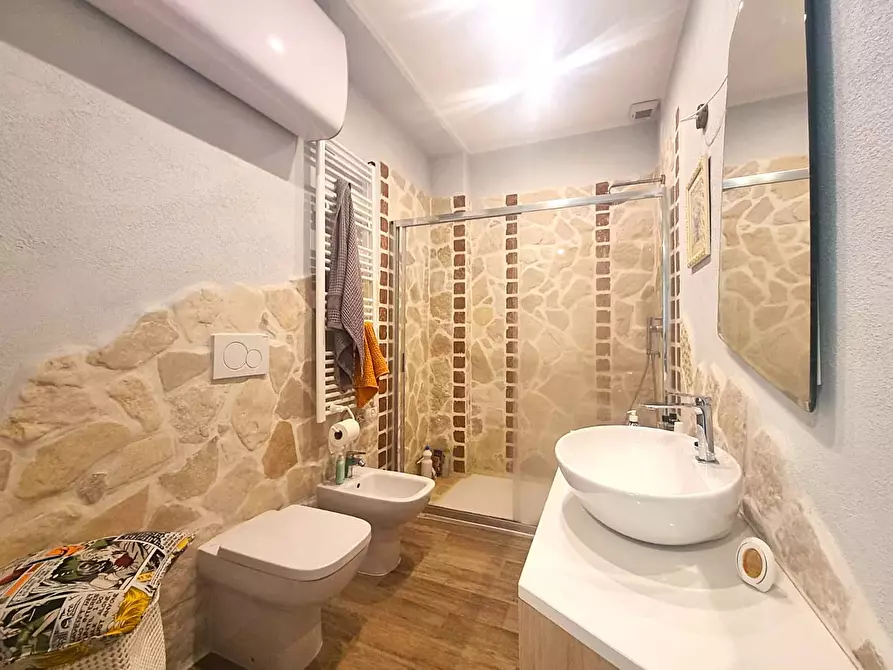 Immagine 17 di Appartamento in vendita  in Strada Provinciale SP 490 a Finale Ligure