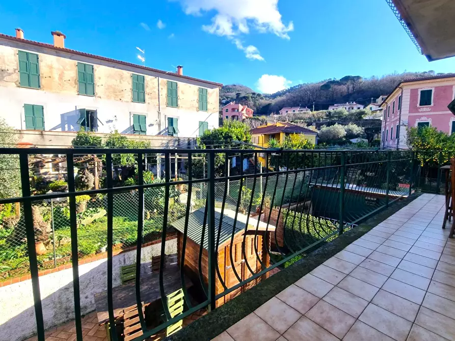 Immagine 12 di Appartamento in vendita  in Piazza Massa a Finale Ligure