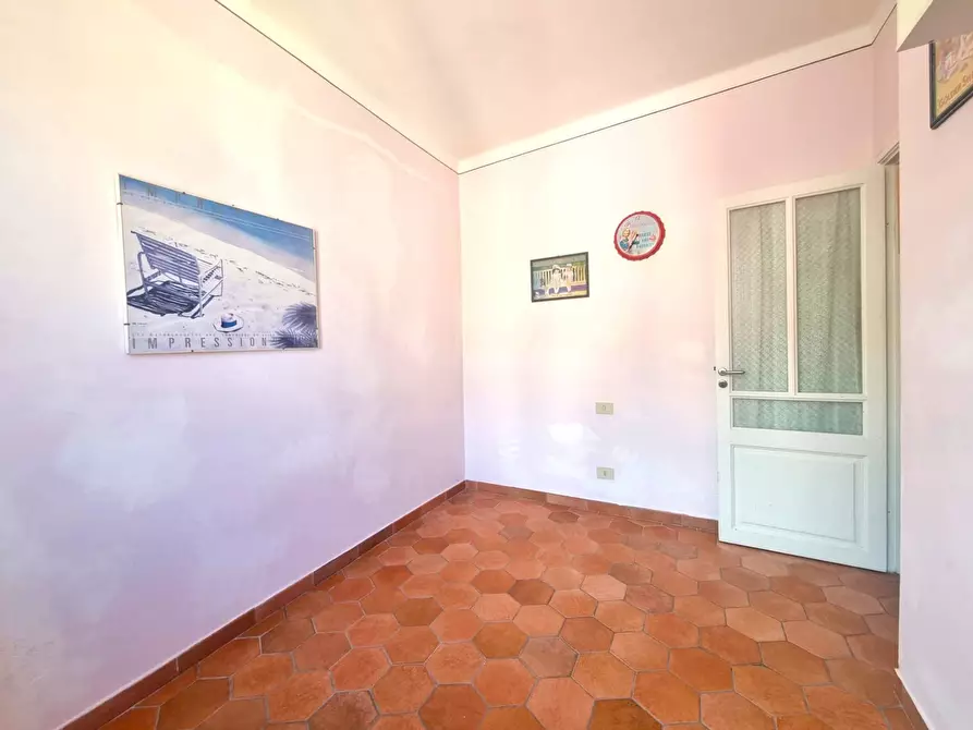 Immagine 14 di Appartamento in vendita  in Via Colombo 47 a Finale Ligure