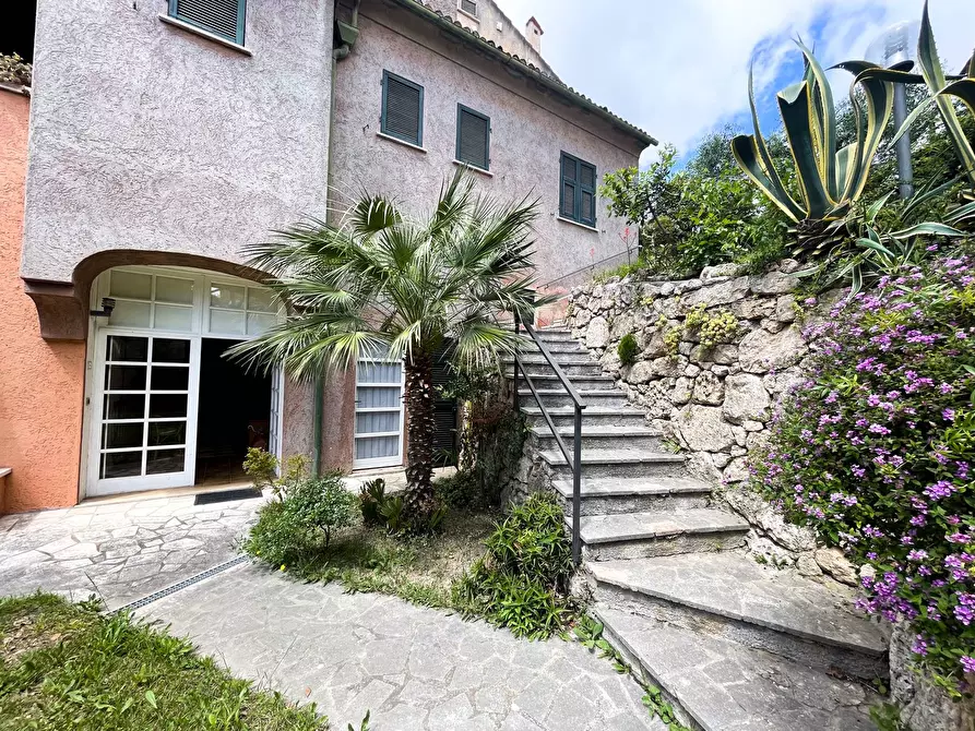 Immagine 7 di Appartamento in vendita  in Via Flavio Gioia 24 a Finale Ligure