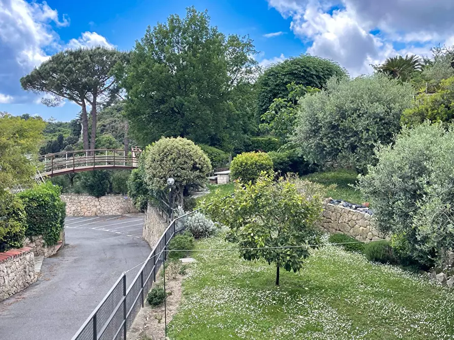 Immagine 11 di Appartamento in vendita  in Via Flavio Gioia 24 a Finale Ligure