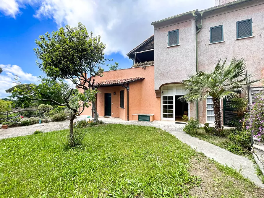 Immagine 34 di Appartamento in vendita  in Via Flavio Gioia 24 a Finale Ligure