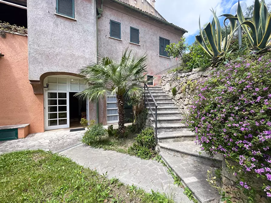 Immagine 35 di Appartamento in vendita  in Via Flavio Gioia 24 a Finale Ligure