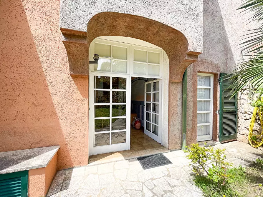 Immagine 36 di Appartamento in vendita  in Via Flavio Gioia 24 a Finale Ligure