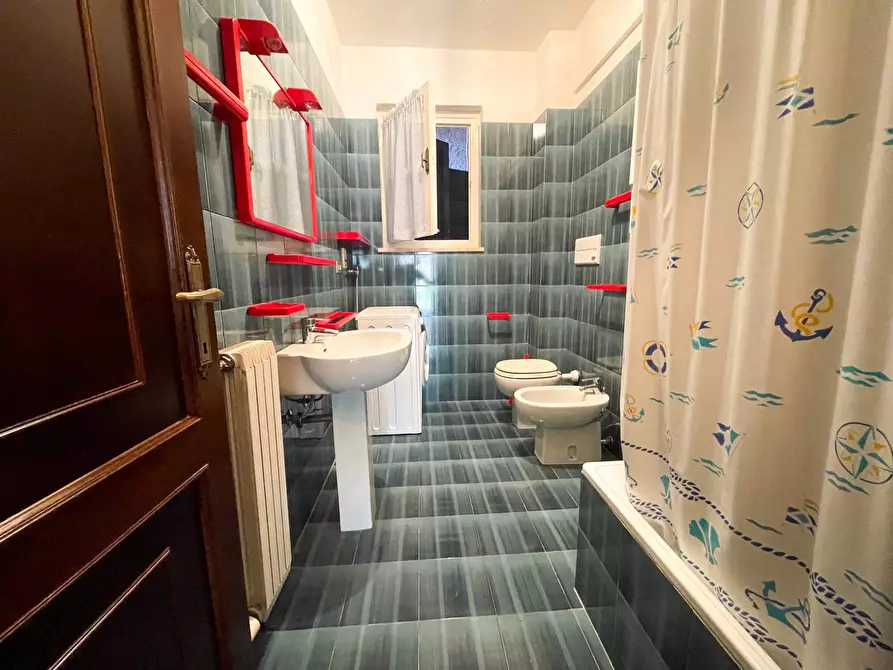 Immagine 43 di Appartamento in vendita  in Via Flavio Gioia 24 a Finale Ligure