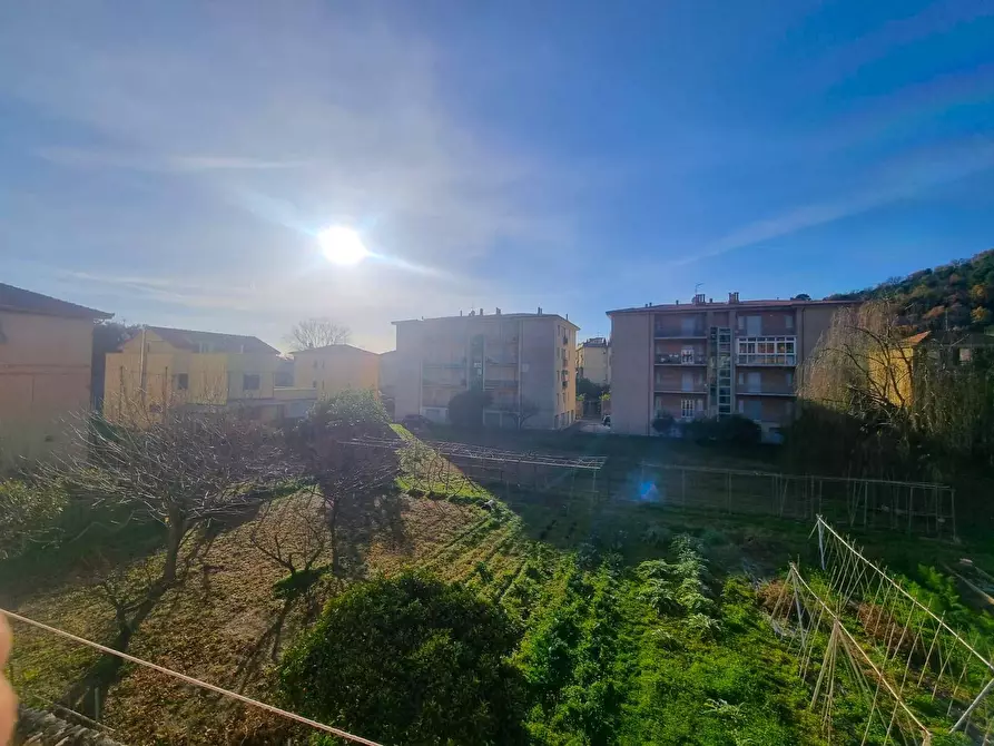 Immagine 6 di Appartamento in vendita  in Via Lungosciusa a Finale Ligure