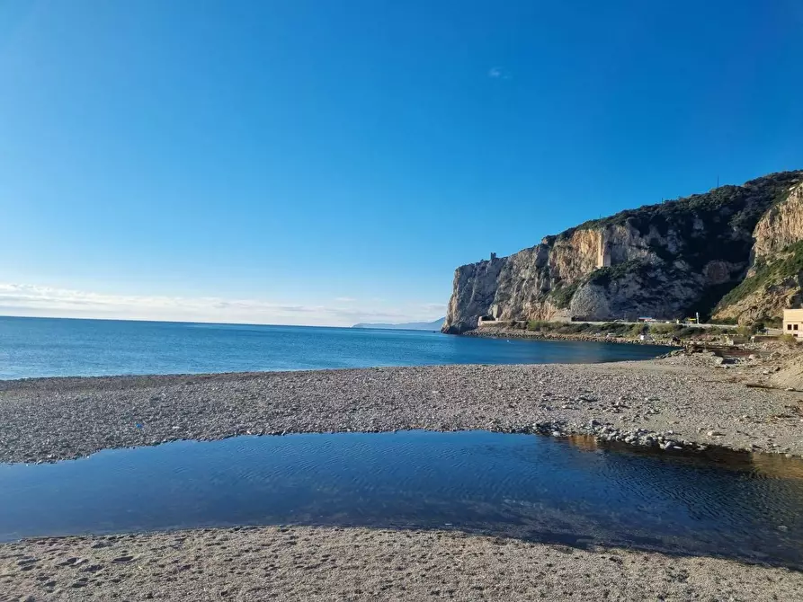 Immagine 32 di Appartamento in vendita  in Via Lungosciusa a Finale Ligure