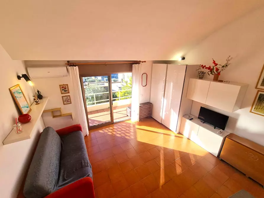 Immagine 2 di Appartamento in vendita  in Via Caboto a Finale Ligure