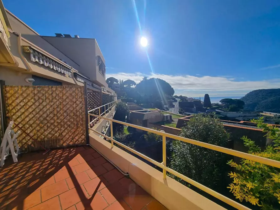 Immagine 11 di Appartamento in vendita  in Via Caboto a Finale Ligure