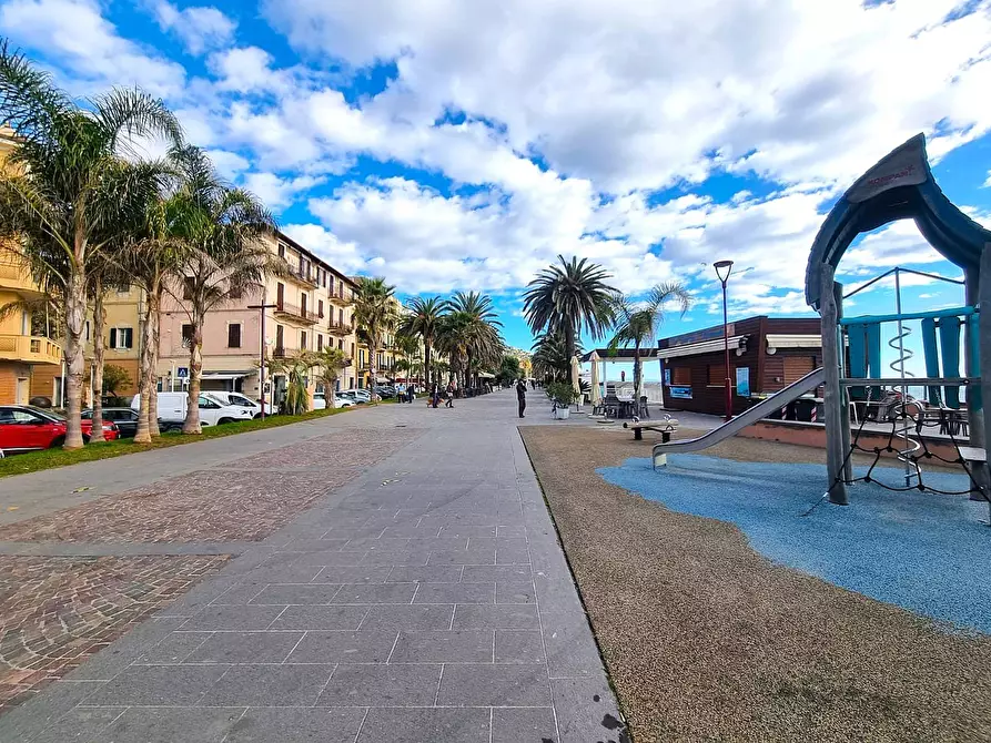 Immagine 9 di Appartamento in vendita  in Via Colombo a Finale Ligure