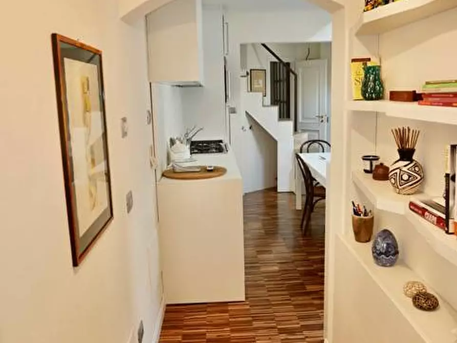 Immagine 3 di Appartamento in vendita  in Via Tommaso Pertica a Finale Ligure