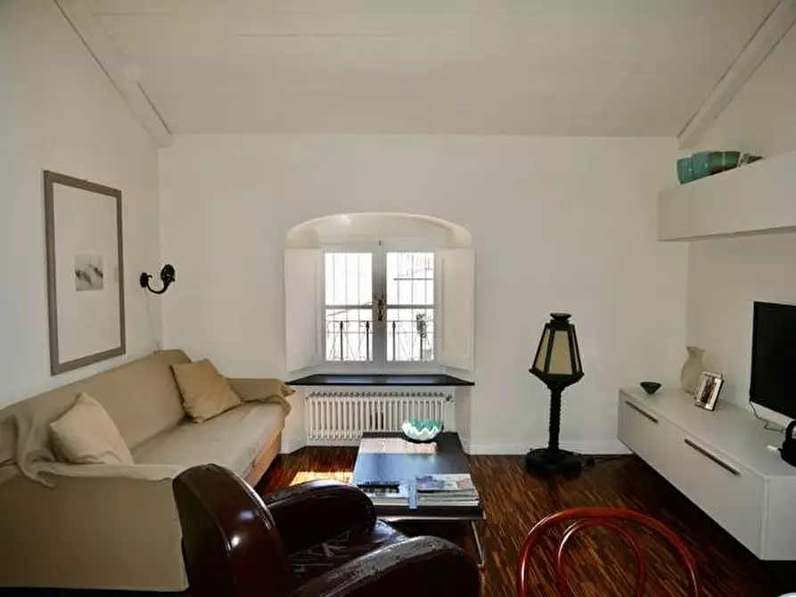 Immagine 4 di Appartamento in vendita  in Via Tommaso Pertica a Finale Ligure