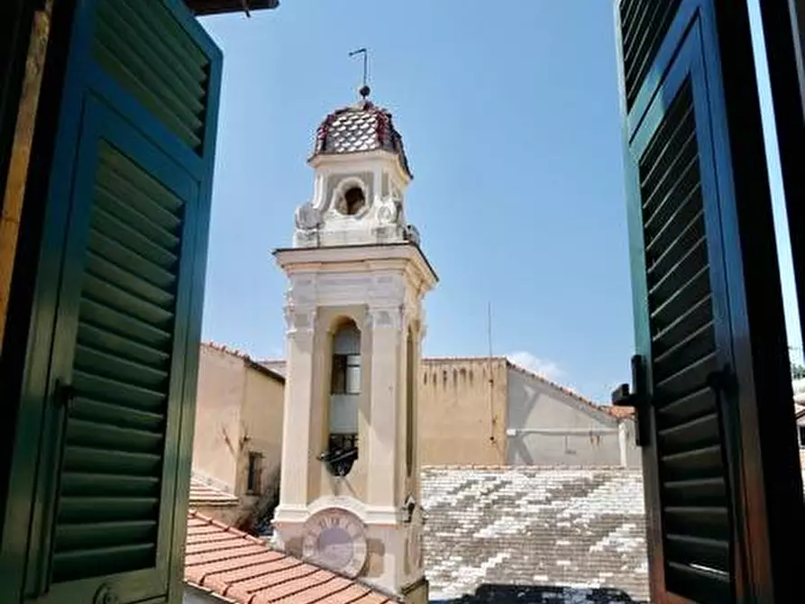 Immagine 15 di Appartamento in vendita  in Via Tommaso Pertica a Finale Ligure