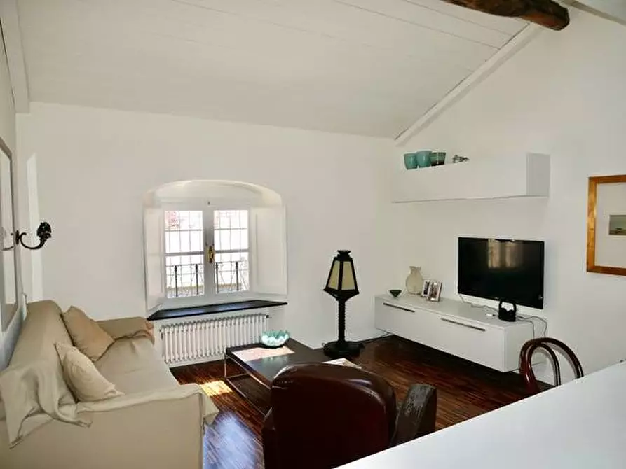 Immagine 16 di Appartamento in vendita  in Via Tommaso Pertica a Finale Ligure