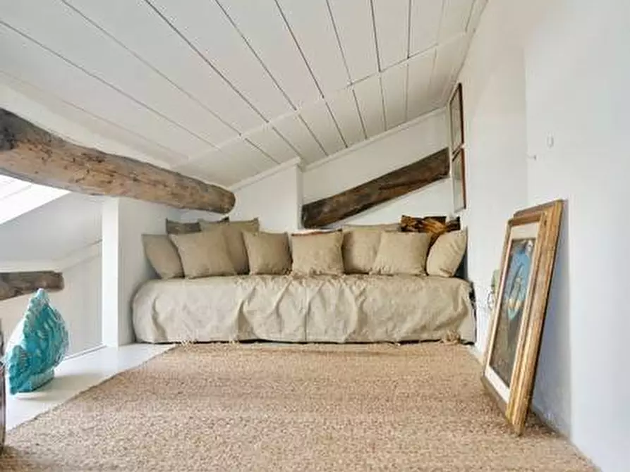 Immagine 18 di Appartamento in vendita  in Via Tommaso Pertica a Finale Ligure