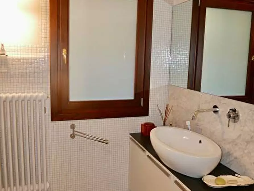 Immagine 19 di Appartamento in vendita  in Via Tommaso Pertica a Finale Ligure