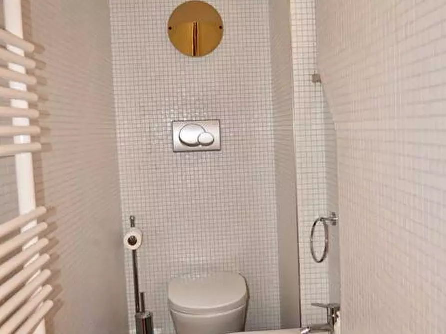 Immagine 23 di Appartamento in vendita  in Via Tommaso Pertica a Finale Ligure