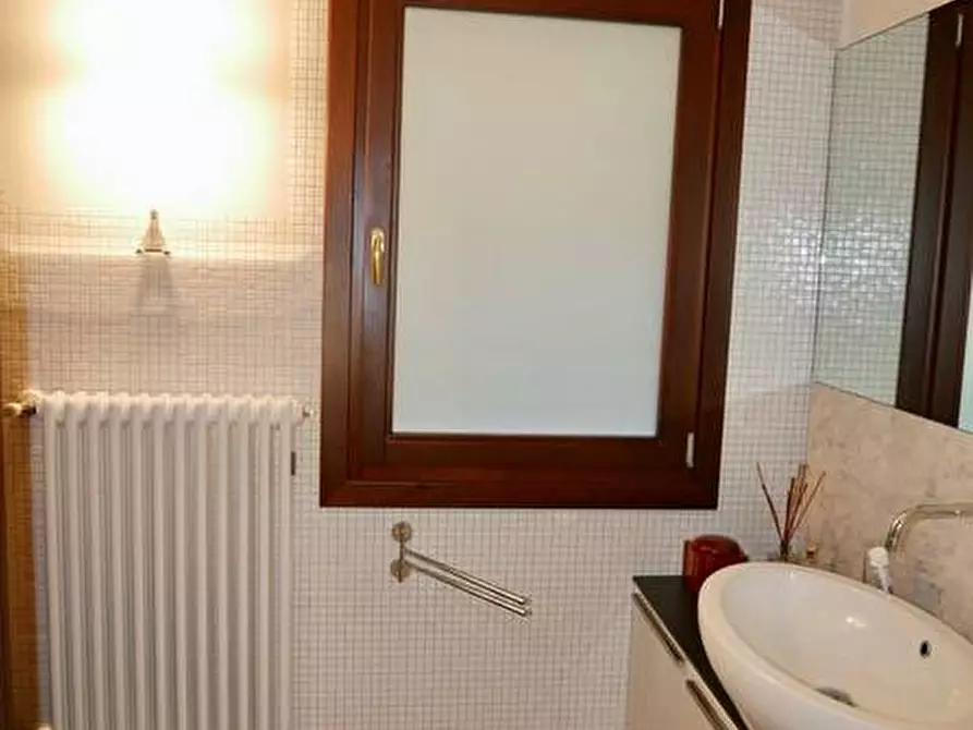 Immagine 29 di Appartamento in vendita  in Via Tommaso Pertica a Finale Ligure