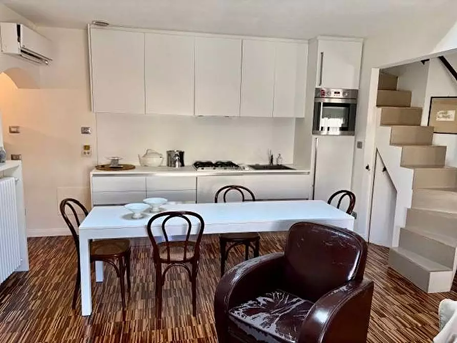 Immagine 31 di Appartamento in vendita  in Via Tommaso Pertica a Finale Ligure